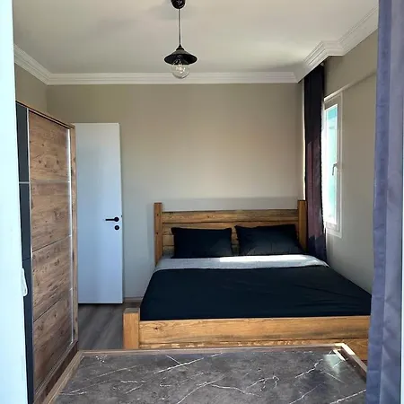 Stylish In Kusadasi, 5 Minutes To The Center And The Sea Feriehus