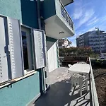 Stylish In Kusadasi, 5 Minutes To The Center And The Sea בית נופש *