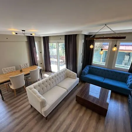 Stylish In Kusadasi, 5 Minutes To The Center And The Sea